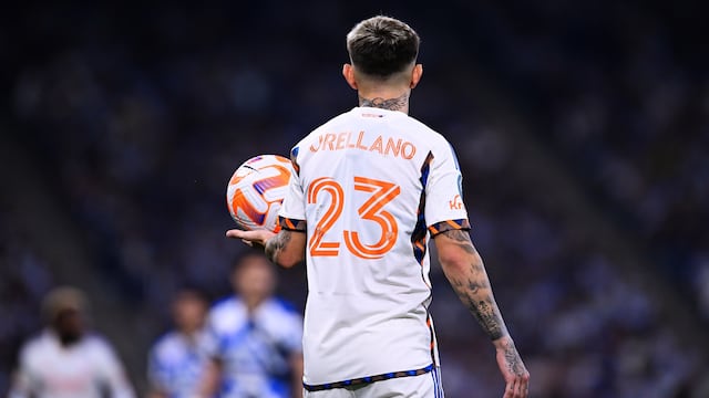 ¿Otro español? Rayados iría por un delantero para buscar el título en 2026.