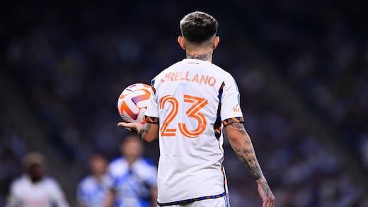 ¿Otro español? Rayados iría por un delantero para buscar el título en 2026