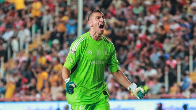 Nahuel Guzmán en el Necaxa vs Tigres.