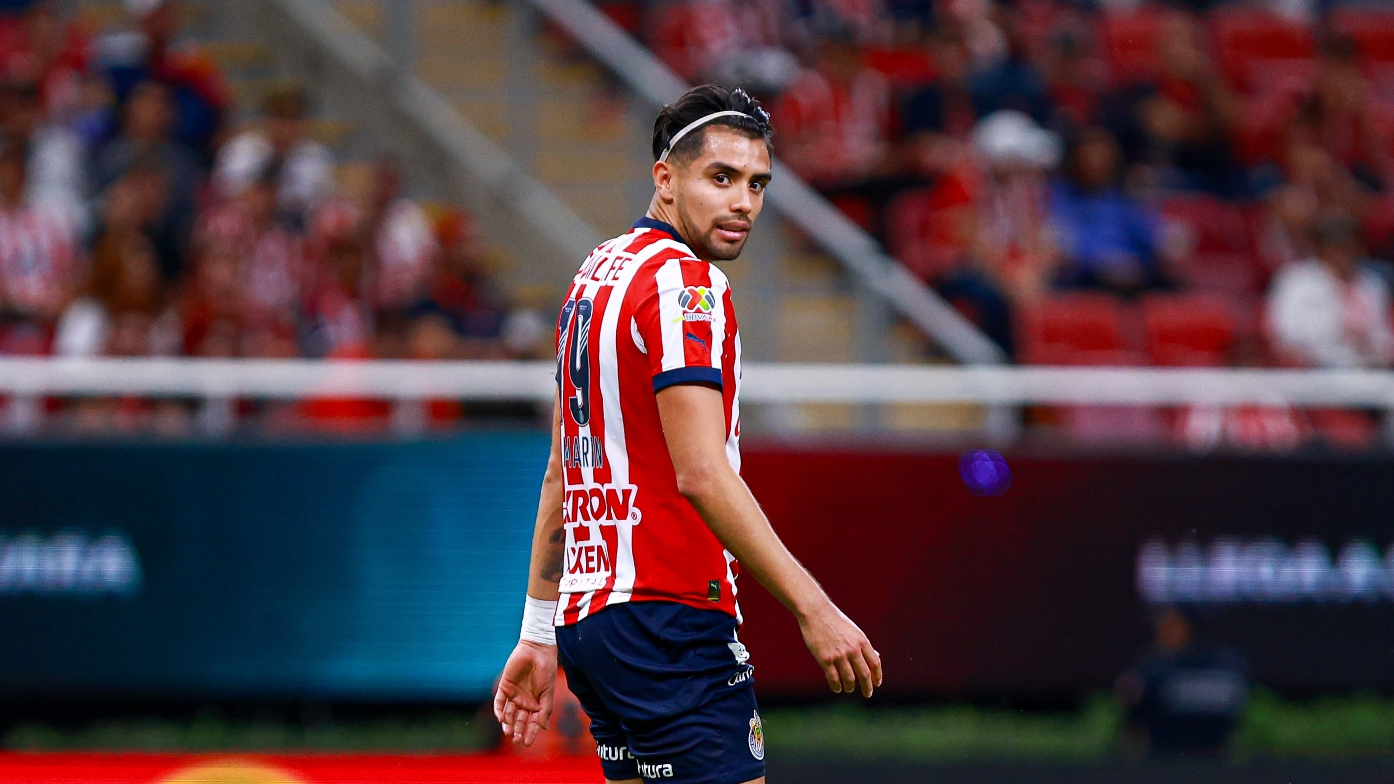 Ricardo Marín con Chivas en el Estadio Akron.