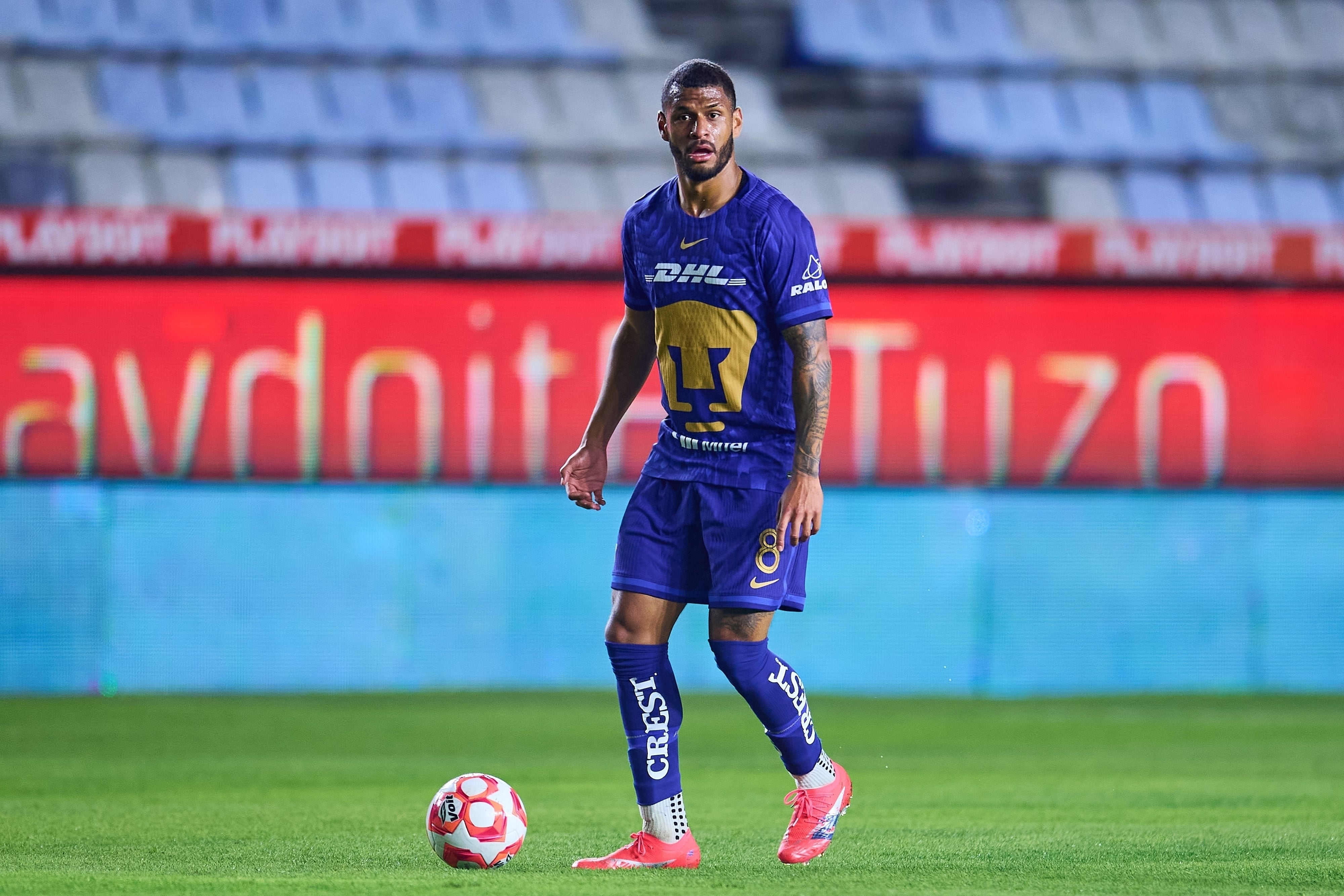 ¿Por el bullying? Revelan que José Caicedo podría salir de Pumas por abucheos de la afición