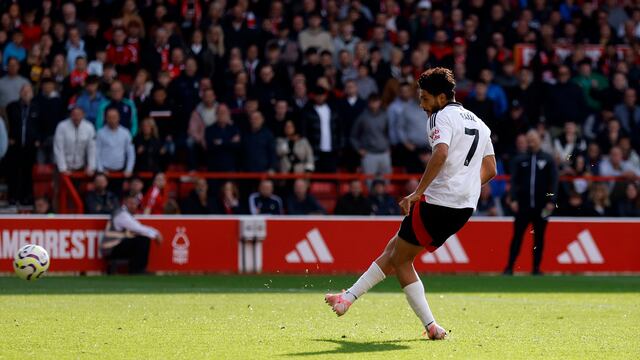 Raúl Jiménez llega a 100 goles en Europa,