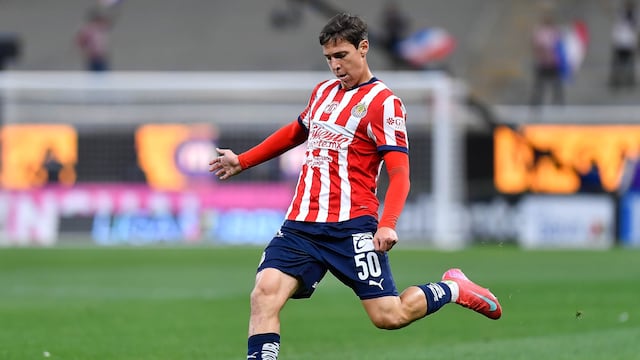 ¿Mateo Chávez se va de Chivas? Reportan negociaciones avanzadas con histórico equipo europeo