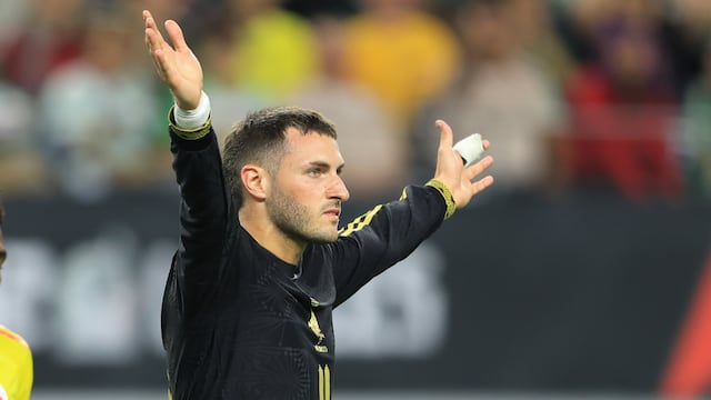 Santiago Giménez, delantero de la Selección Mexicana.