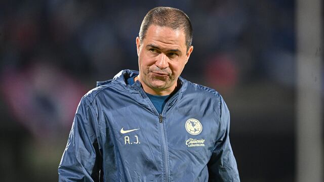 Confirman castigo para André Jardine tras gritarle de todo a Santander