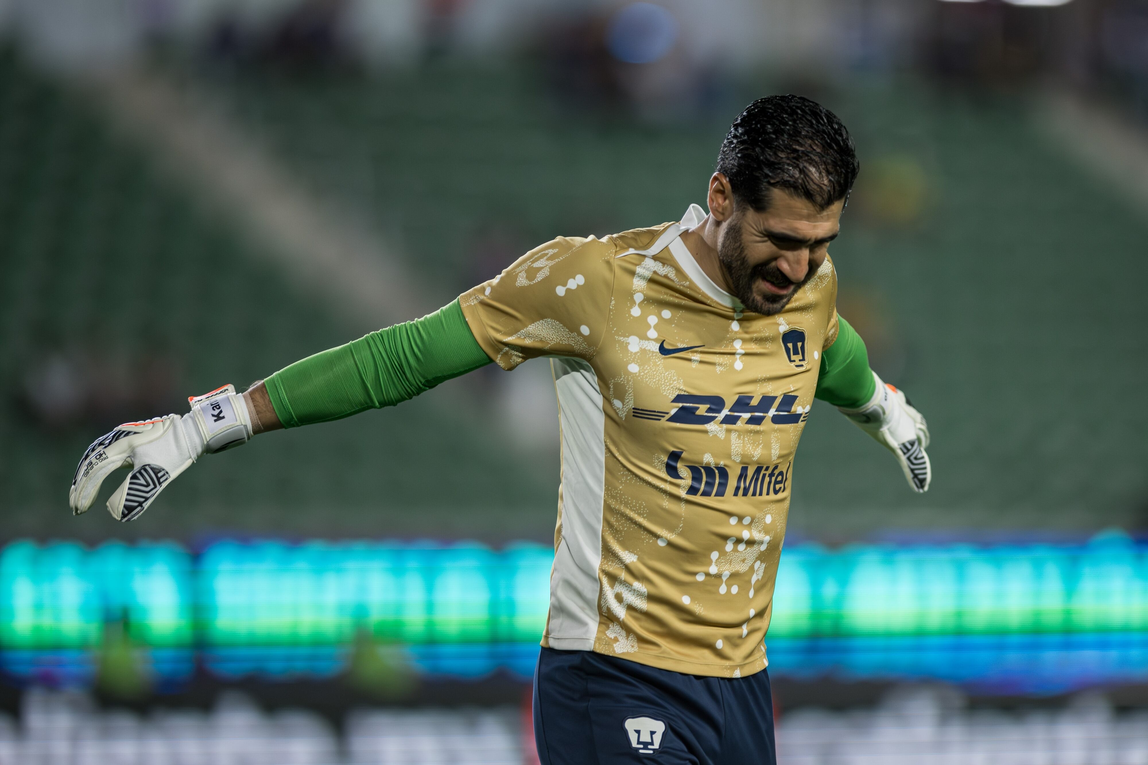 Gil Alcalá, portero de Pumas.
