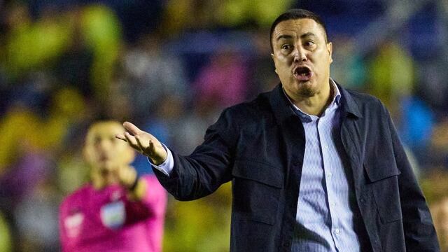 Los árbitros del Clásico Capitalino reportaron a Efraín Juárez y podría recibir varios juegos de suspensión