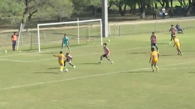 Brutal golazo del Chicha Sánchez a Chivas en los cuartos de final de la Liga MX Sub 23