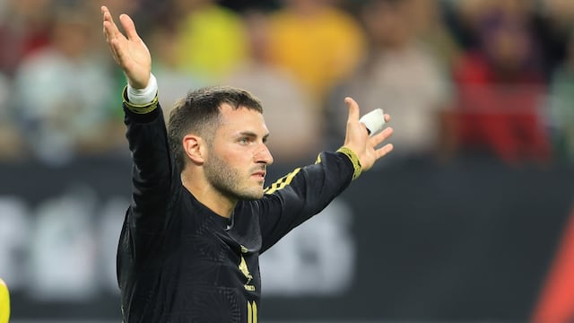 Santiago Giménez, jugador de la Selección Mexicana. .