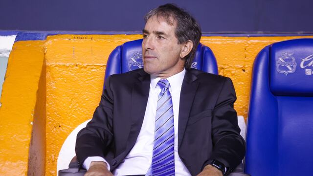 Guillermo Almada sorprende y anuncia la fecha de su salida de Pachuca