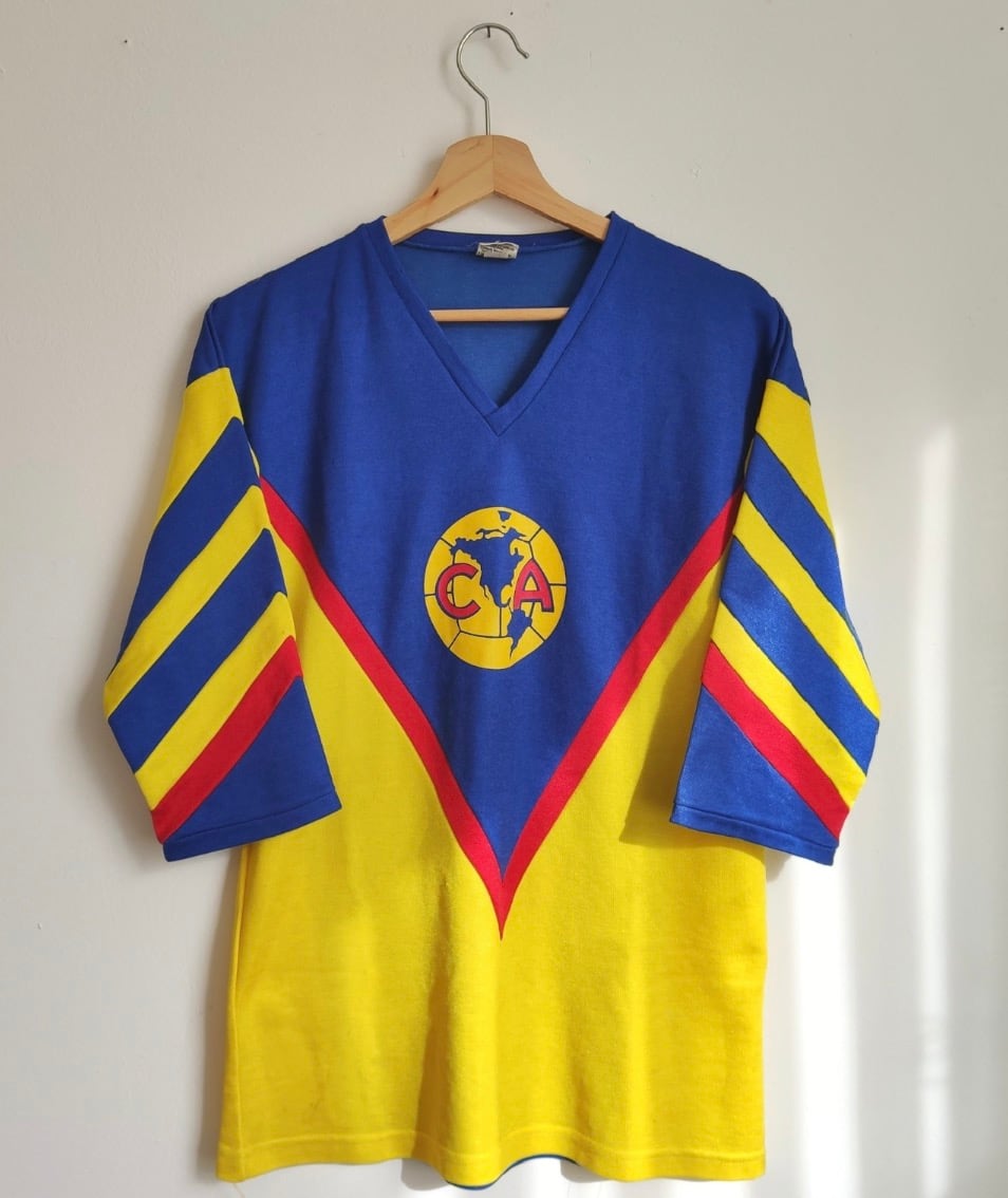 Uniforme que el Club América utilizó en la Final del Siglo ante Chivas