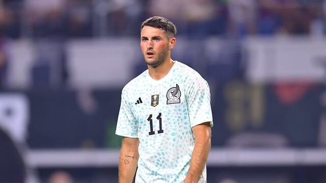 ¿Santiago Giménez rompió con el Chaco Giménez? Ya cambio de agente y ahora será manejado por la representante de Haaland