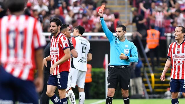 En Chivas estarían hartos del Pollo Briseño