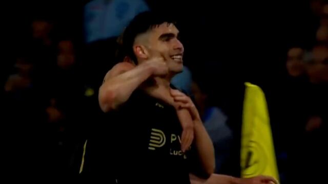 Johan Vásquez se luce con tremendo gol que le podría quitar el título al Napoli