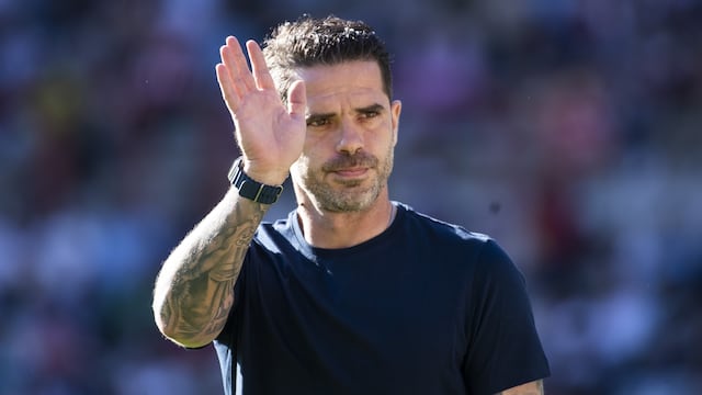 Fernando Gago ya hizo efectiva su salida de Chivas; dirige ante América y se va