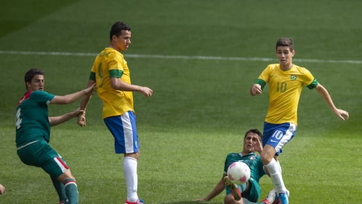 ¡Alerta en Brasil! Figura del Mundial 2014 sufrió problemas cardíacos en pleno entrenamiento; tiene 34 años