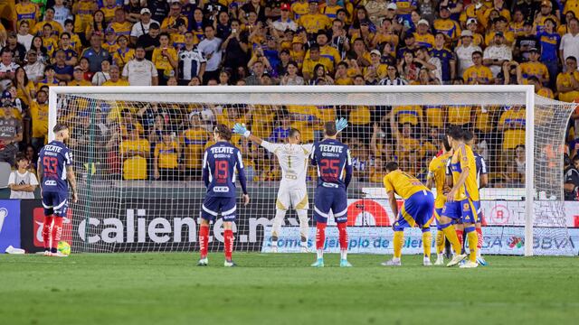 ¿Gignac ya sabía que Nahuel Guzmán se voltearía en penal de Sergio Ramos? Le advirtió previo al partido