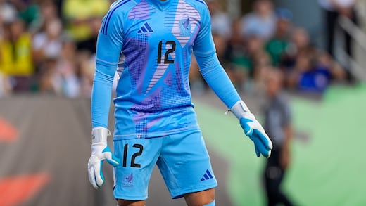 Llegó a ser el portero titular de la Selección Mexicana y hoy se quedó sin equipo en la Liga MX