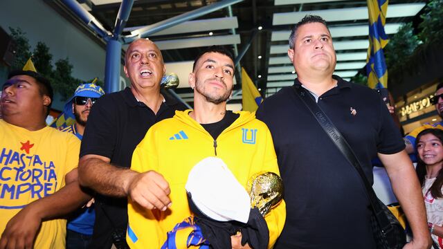 Ángel Correa fue visto en un centro comercial de Monterrey con grandes gestos hacia la afición de Tigres