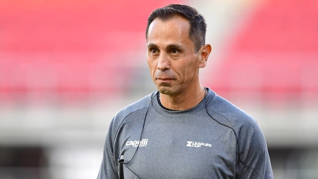 Revelan posible corrupción que involucra a Luis Enrique Santander; cobra sin trabajar y le acomodan partidos