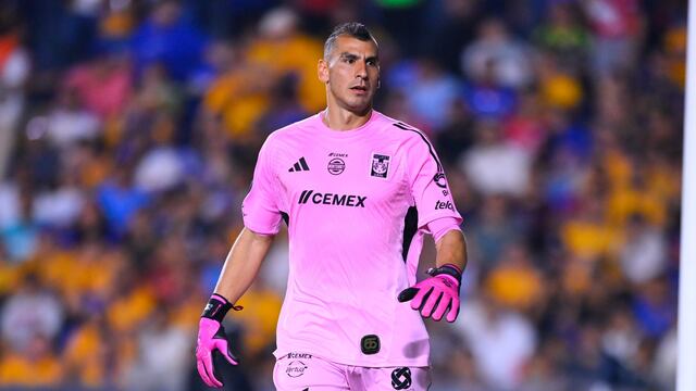 ¡Otra de Nahuel Guzmán! Explota contra expertos arbitrales en redes; así fue su publicación