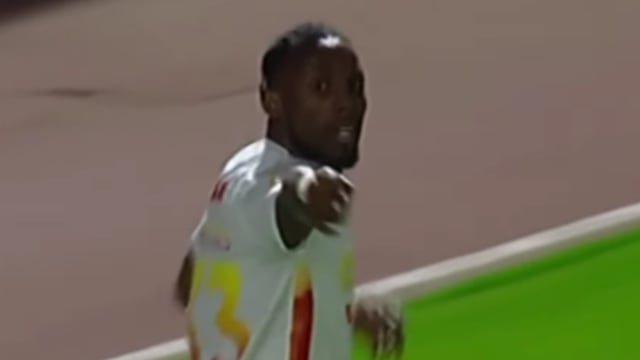 Julián Quiñones ha generado molestia en aficionados de Al-Qadsiah, recibió una crítica en redes sociales y la respondió