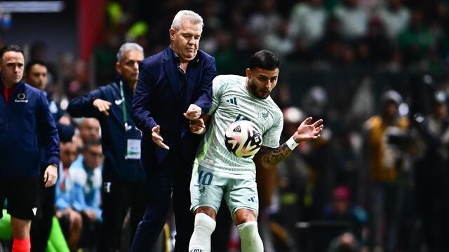 Javier Aguirre compartió el festejo de Alexis Vega por el título de Toluca y como lo llevan en Selección Mexicana durante la Copa Oro