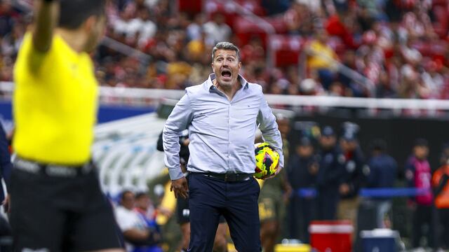 Óscar García, en su paso por Chivas.