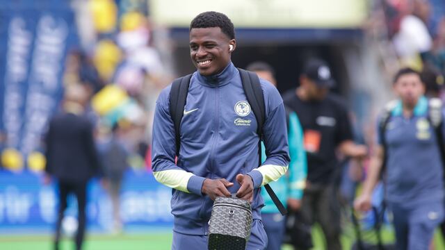 Javairo Dilrosun con el Club América.