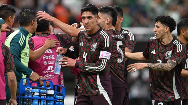 Edson Álvarez recibe severo regaño del DT en West Ham por su actitud