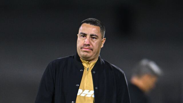 Efraín Juárez, director técnico de Pumas.