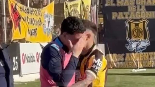 Histórico club de Argentina descendió a tercera división y los jugadores no pudieron contener el llanto.
