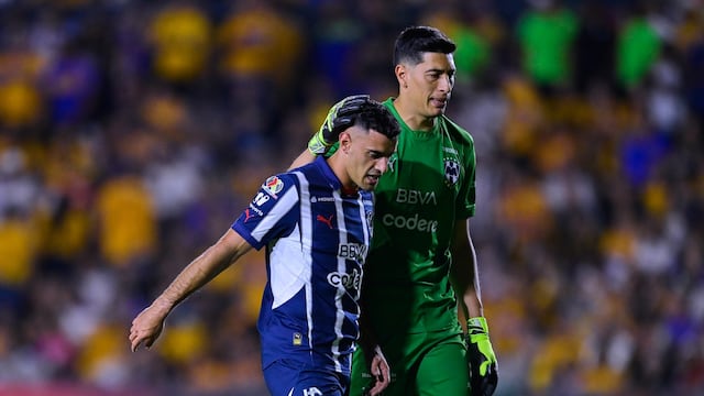 Germán Berterame y Esteban Andrada en el Clásico Regio.