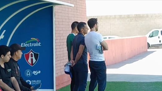 ¿Se va Gonzalo Pineda del Atlas? Captan a Jaime Lozano en el entrenamiento rojinegro