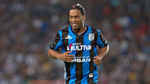 “Llamaron a los guardias para organizar partidos de futbol”: Ronaldinho recuerda sus días en la cárcel