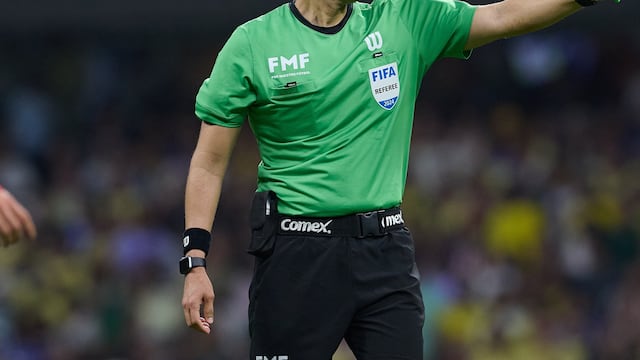 El silbante de la Liga MX que podría ganar el premio a Mejor Árbitro del Mundo en 2025.