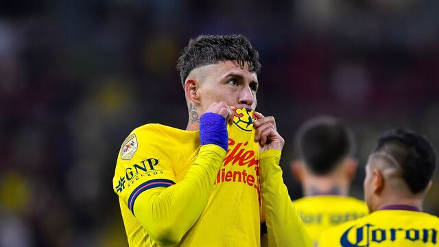 Cristian "Chicote" Calderón en el América vs Atlas.