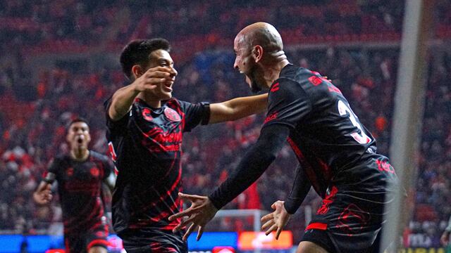 Carlos González con Xolos de Tijuana.