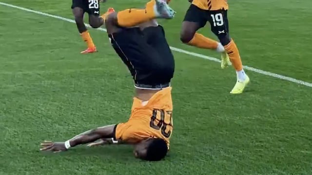 La espeluznante lesión de cuello de una estrella de Zambia por festejar gol en Copa Africana