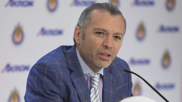 José Luis Higuera revienta a la afición de Chivas por mediocre