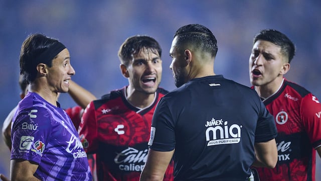 Arbitraje en crisis: Xolos se vio afectado por el Gato Ortiz en la Liguilla.