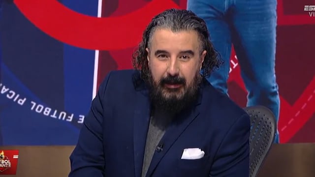 Álvaro Morales se burla de David Faitelson y lo pone como un patiño del periodismo deportivo