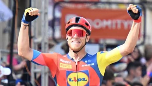 Milan repite en Dubái y la montaña decidirá el campeón del UAE Tour