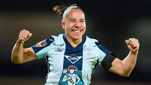 Charlyn Corral hace historia para México y el futbol femenil