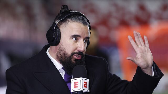 Leyenda de Argentina pide que Álvaro Morales sea echado a patadas de México: “Rata miserable”.