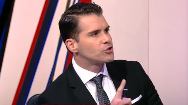 Sergio Dipp hace impactante revelación sobre futuro de Chicharito tras fallar penal clave para Chivas