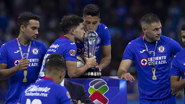 Rivero, con el título del Clausura 2021.