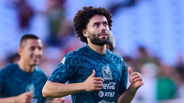 Chino Huerta con la Selección Mexicana.
