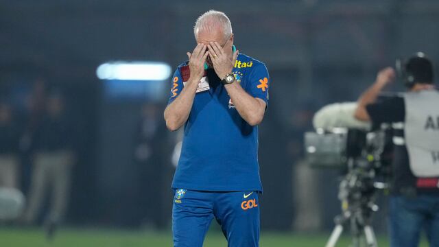 Dorival Junior, DT de Brasil, en las Eliminatorias Mundialistas.