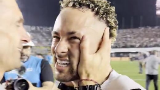 El equipo de sus amores: Neymar rompe en llanto tras importante triunfo del Santos FC que le podría salvar del descenso
